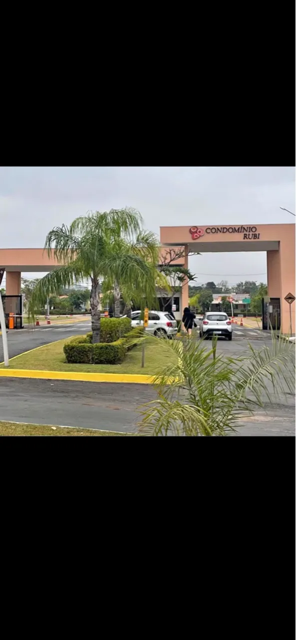 CASA NO CONDOMÍNIO RUBI