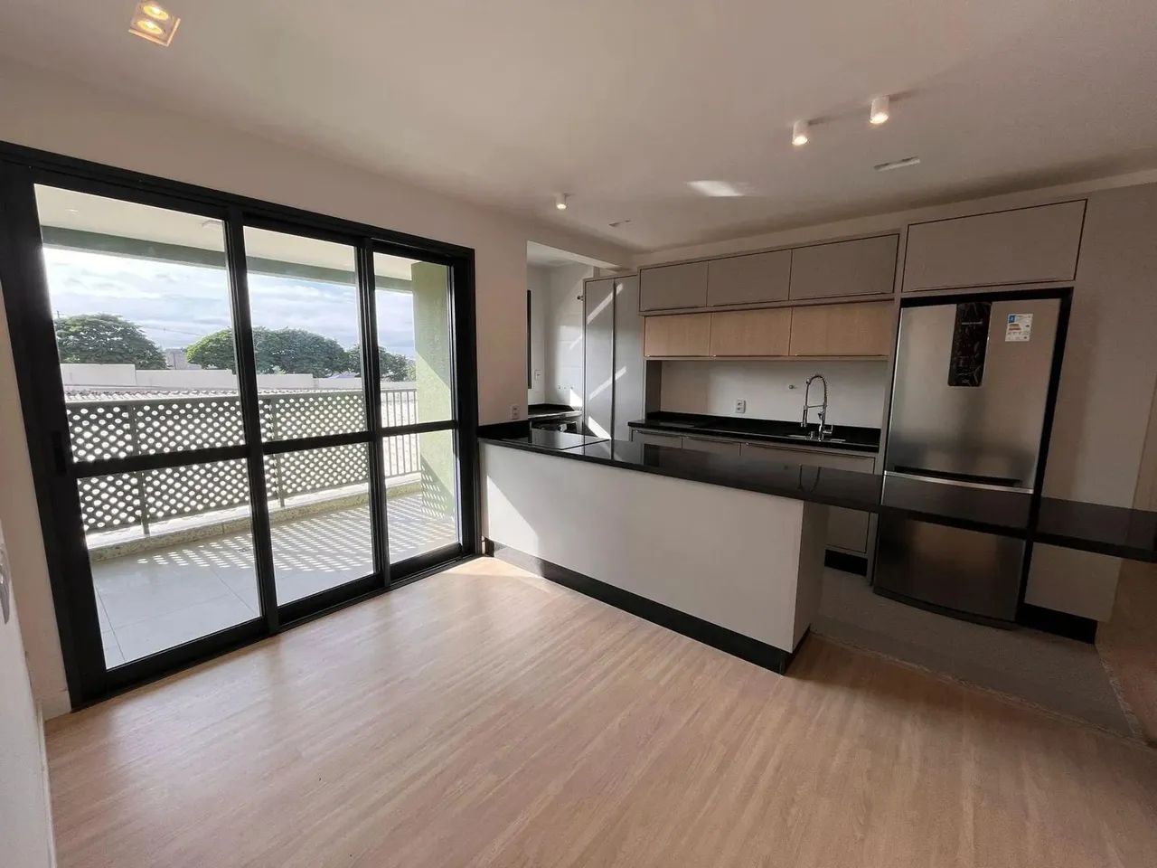 MIND  Apartamento semi mobiliado com 3 quartos para locação, 84m², excelente planta e ótim