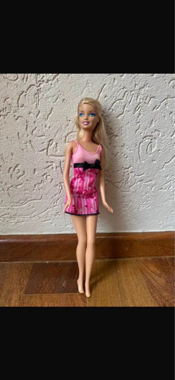 Boneca Barbie em Vestido Rosa