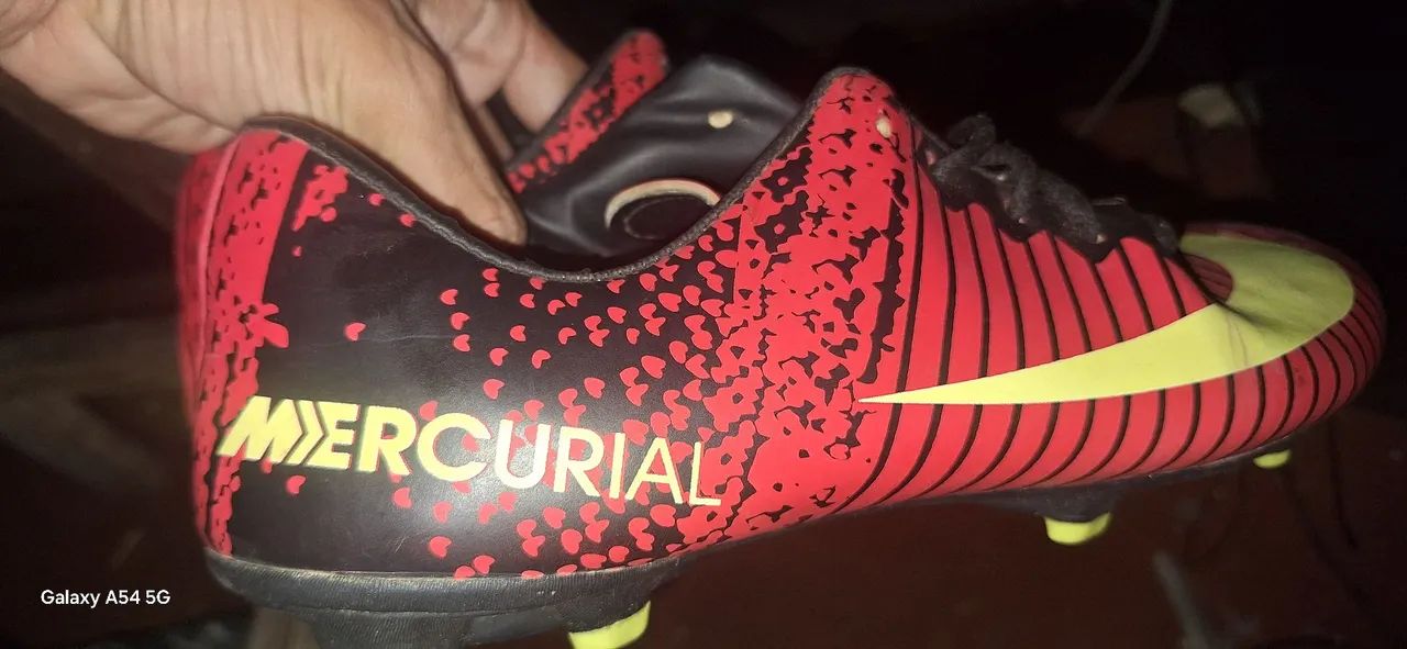 Chuteira Adidas 