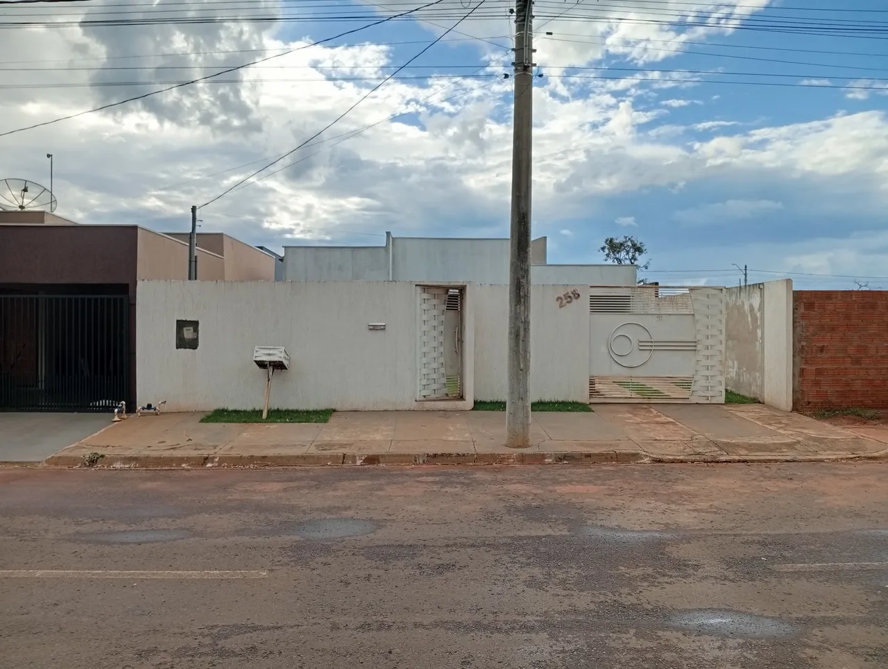 Vendo Casa com parcela do terreno