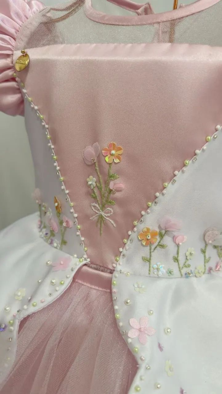 Vestido para festa de 1 ano, usado uma única vez. Todo bordado a mão lindo  - Foto 4