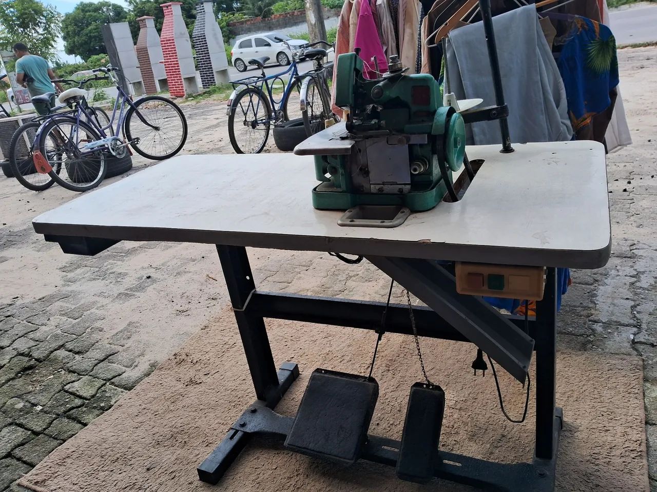 Vendo,Máquina de Overlock Industrial