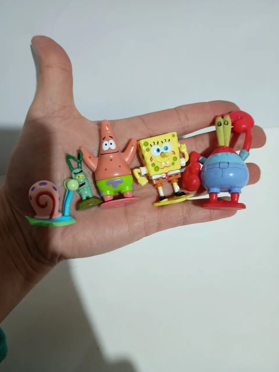 Bonequinhos turma Bob esponja via 2005 o lote pelo valor anunciado - Foto 6