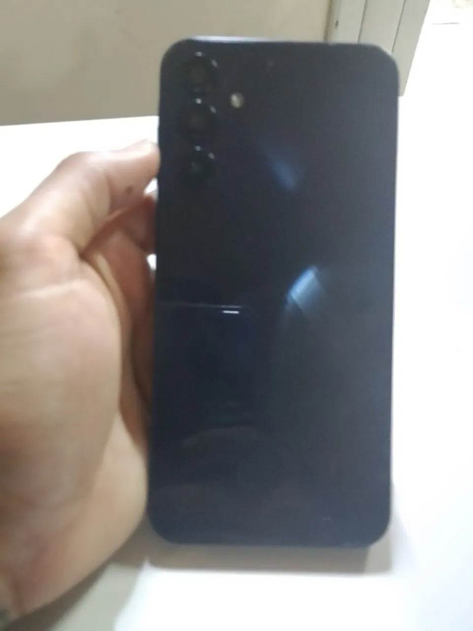 Smartphone Preto - Tela Grande e Câmera Tripla