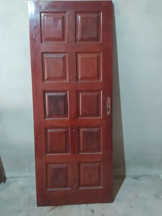 Folha de porta de madeira maciça!!!