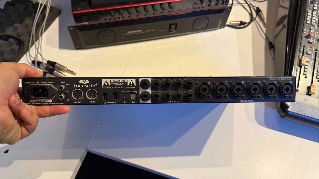 Placa de áudio Focusrite safire pro 40  - Foto 2