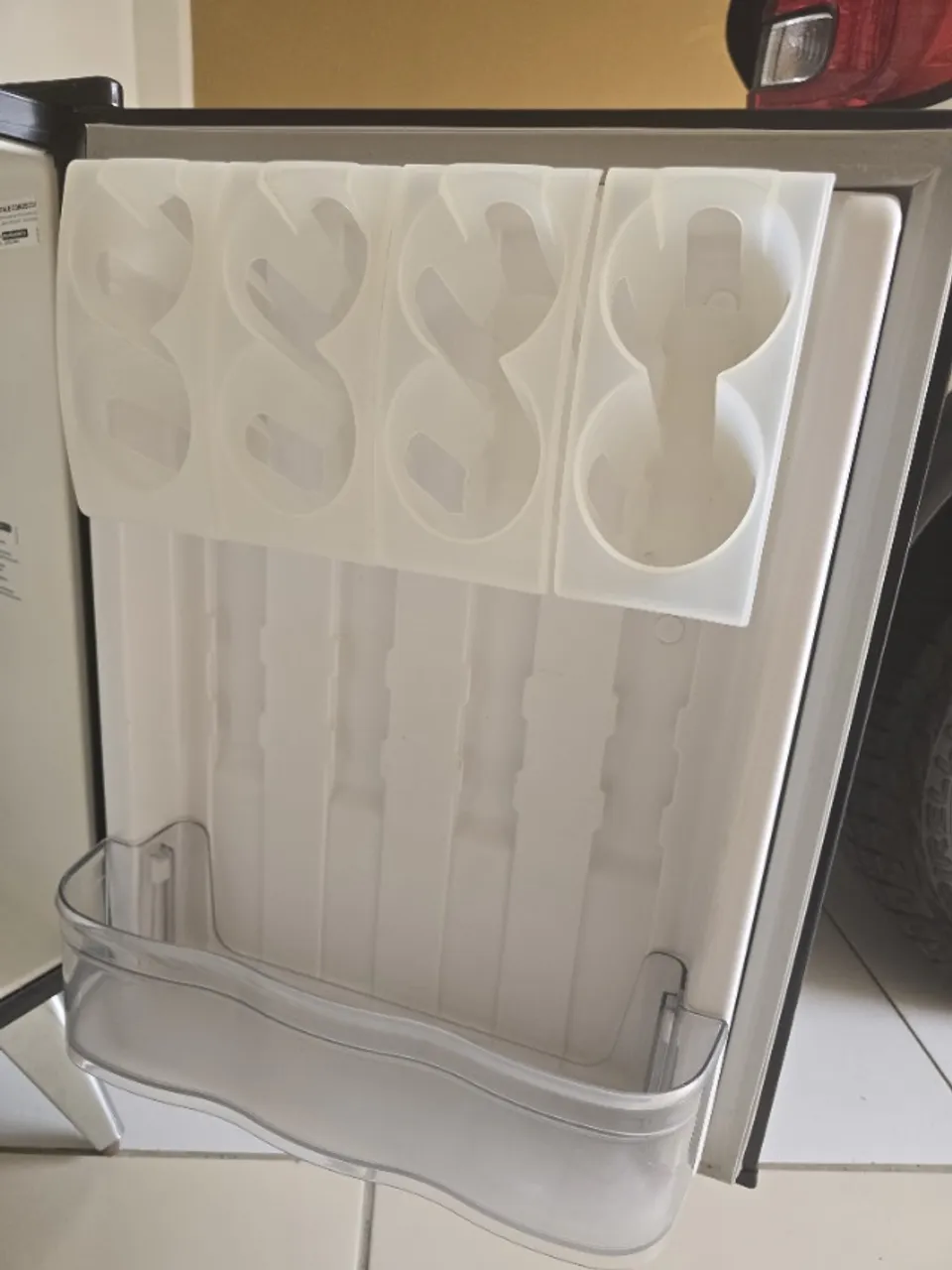 FRIGOBAR BRASTEMP RETRÔ PRETO - ESTILO, CHARME E FUNCIONALIDADE!