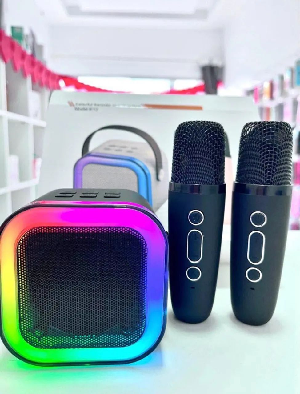 Caixa de Som Bluetooth com 2 Microfones para Karaoke Infantil