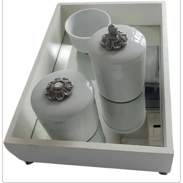 Kit Higiene em Porcelana com Bandeja Branca - Praticidade e Charme para o Cantinho do Bebê