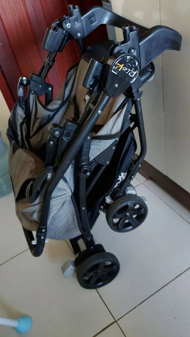 Carrinho de bebê + cadeira alimentação - Foto 2