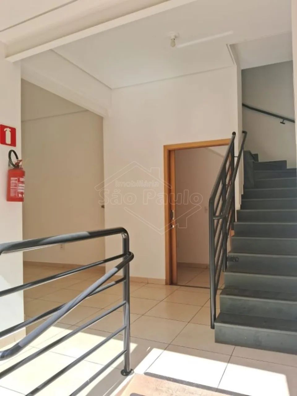 Locação de Comercial / Prédio na cidade de Araraquara - Foto 2