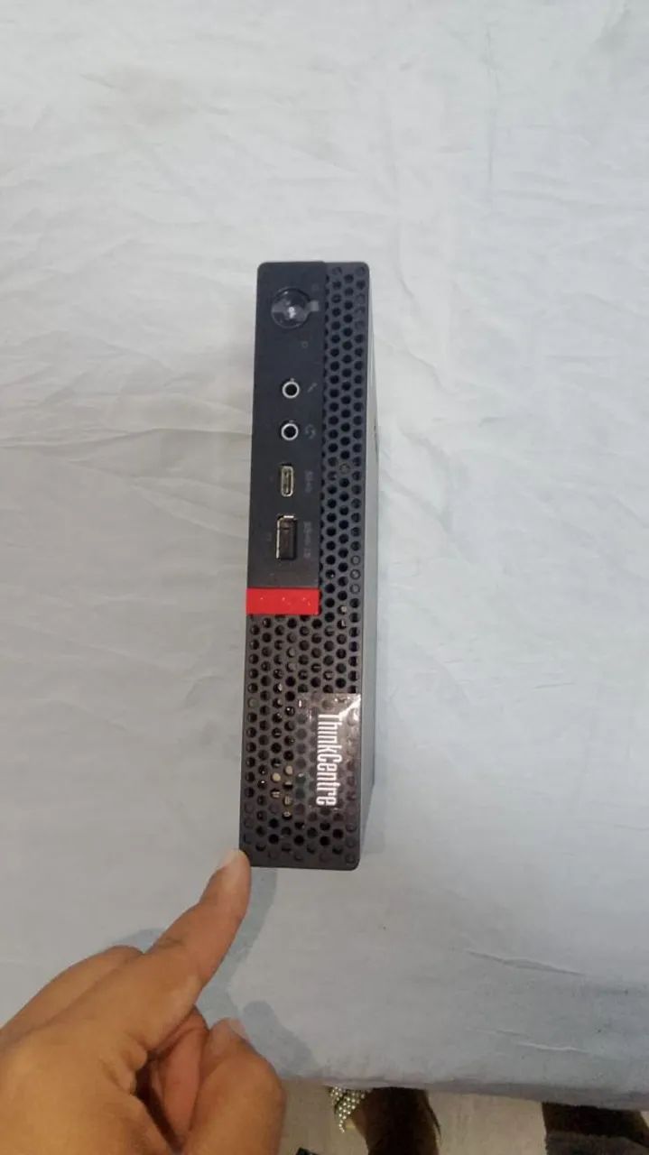 Mini Pc Lenovo i3 core. 8 memória RAM, SSD 256g, monitor e acessórios.