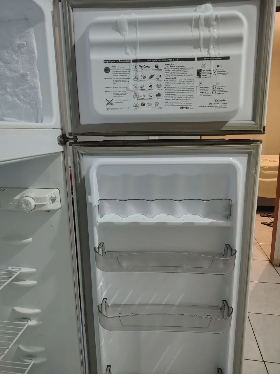Geladeira funcionando normalmente, gela super bem. - Foto 4