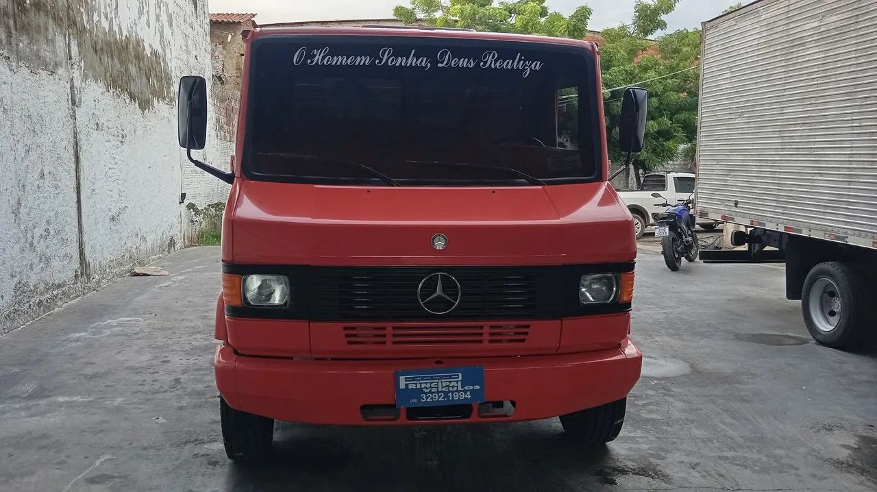 Mercedinha 710 2012 - Foto 3