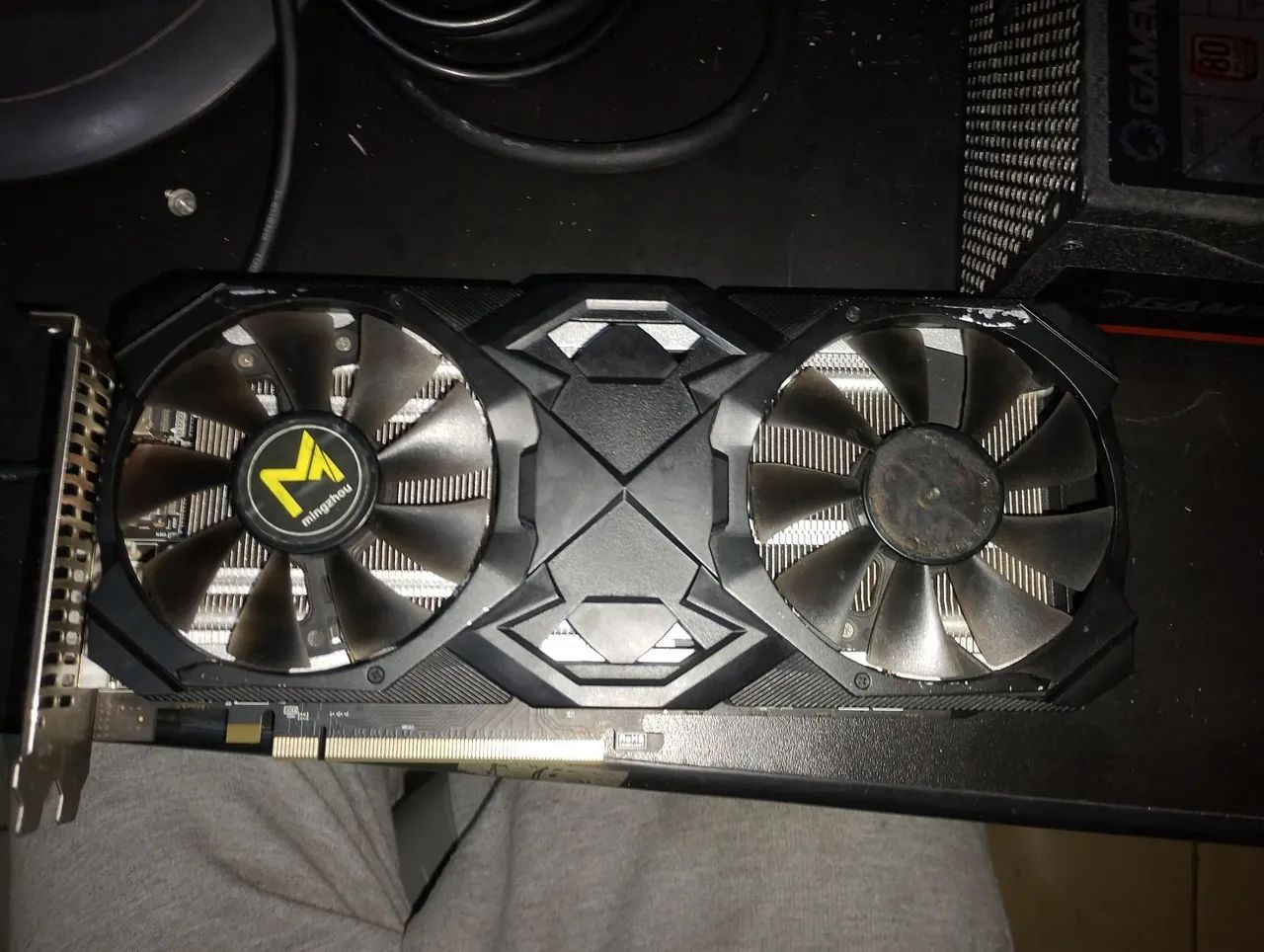RX580 COM DEFEITO + FONTE 650W + MONITOR 19 POLEGADAS - Foto 4