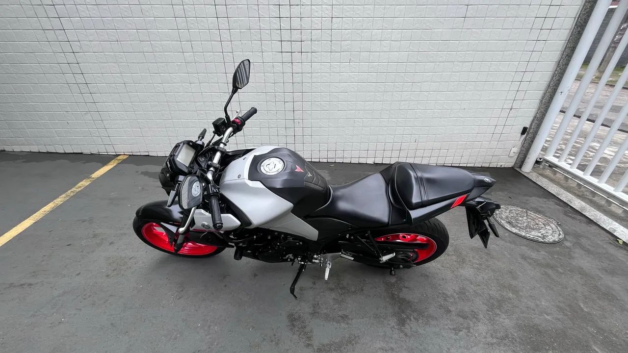 YAMAHA MT-03 321 ABS - Foto 4