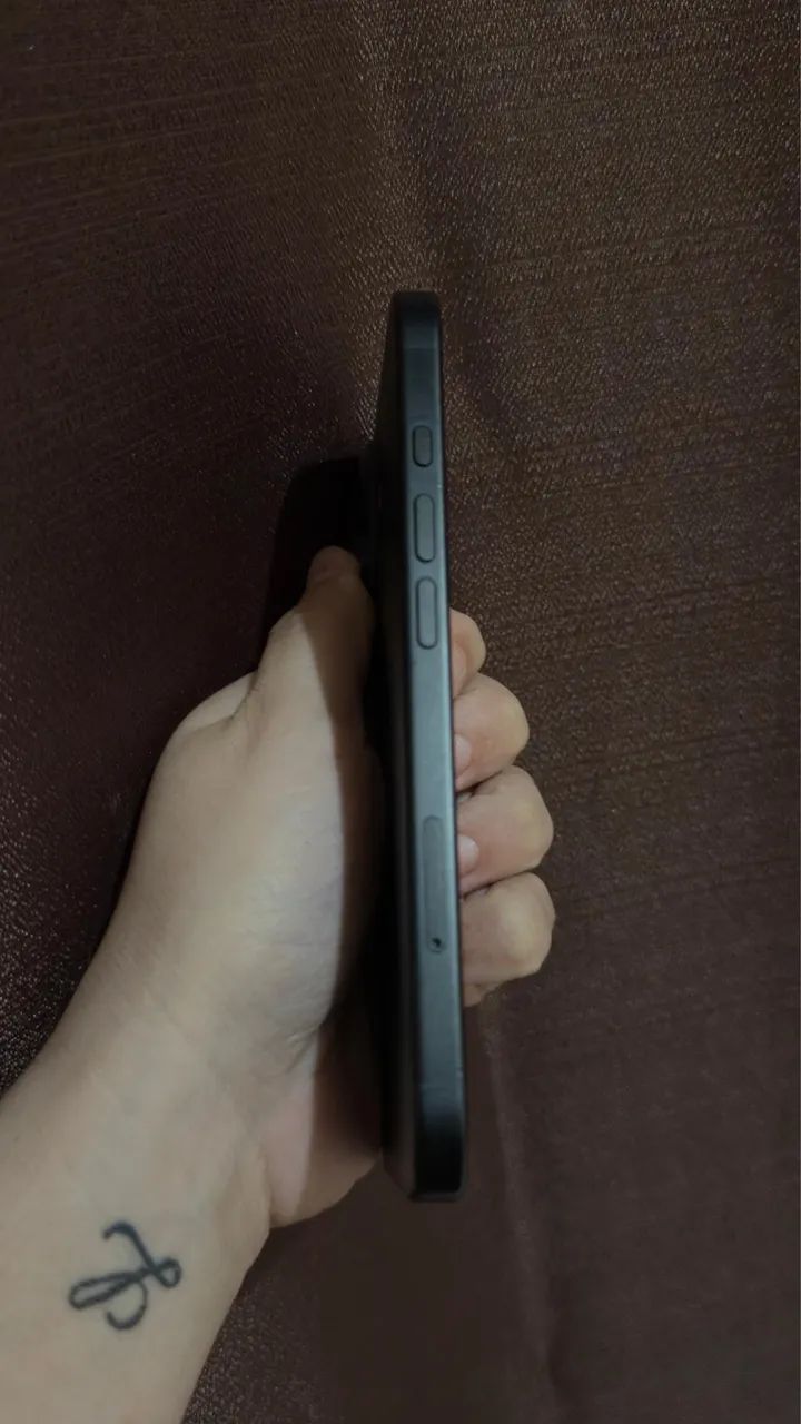 iPhone 16
