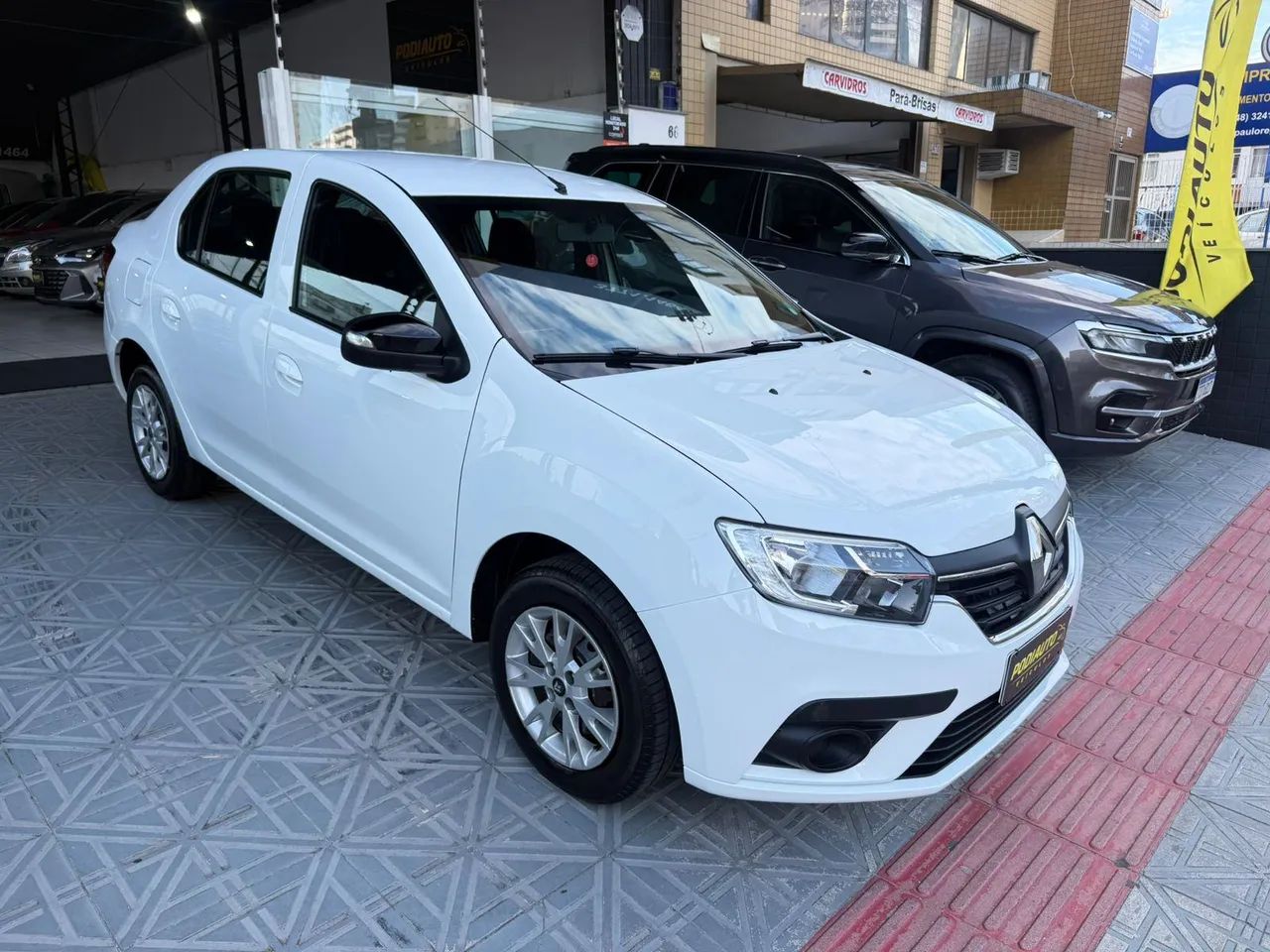 Renault Logan LOGAN Zen Flex 1.0 12V 4p Mec. 2025