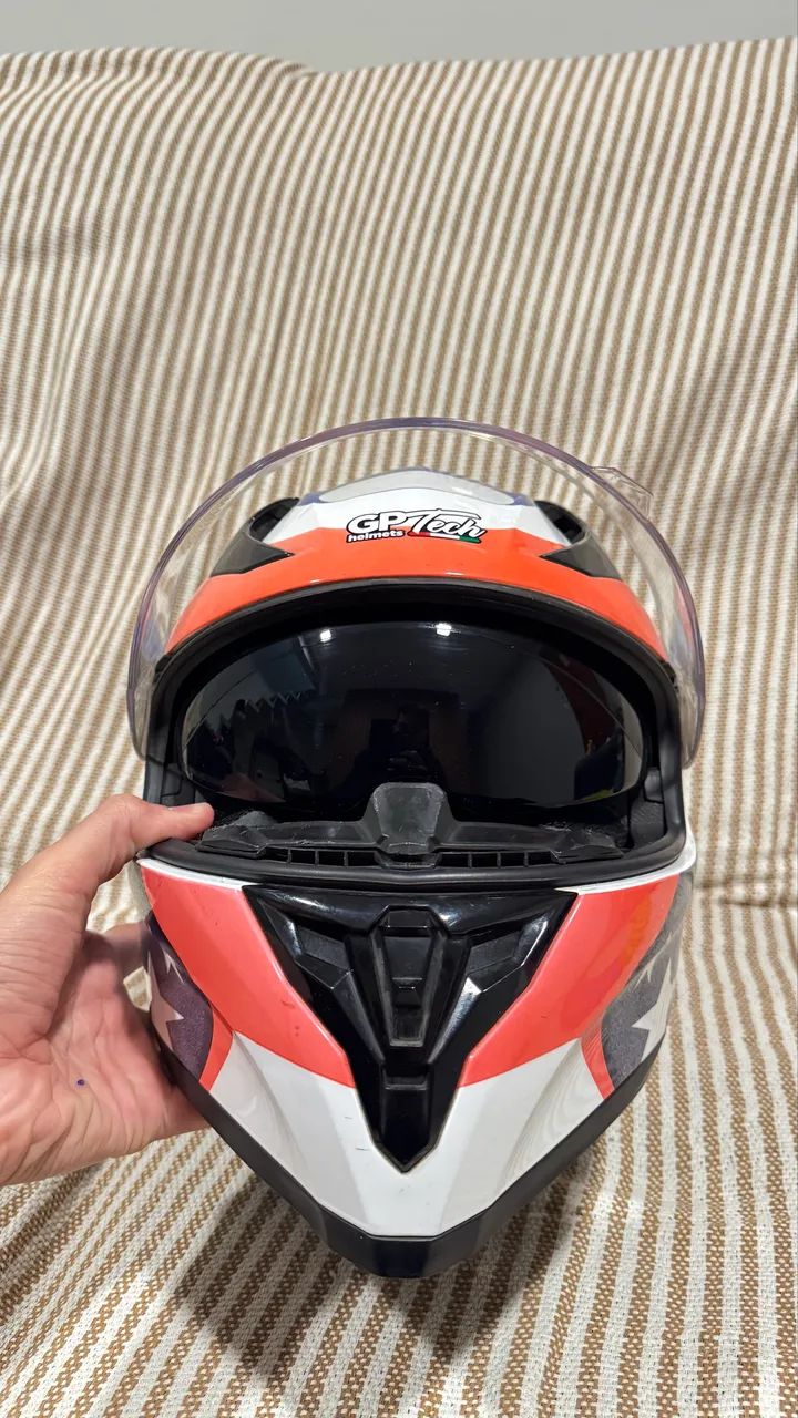 Capacete GP Tech edição limitada novinho c/ capa - Foto 4