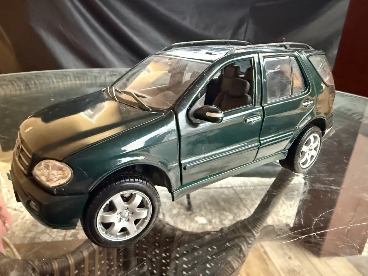 Miniatura Mercedes ML-Class Maisto 1/18 - Foto 3