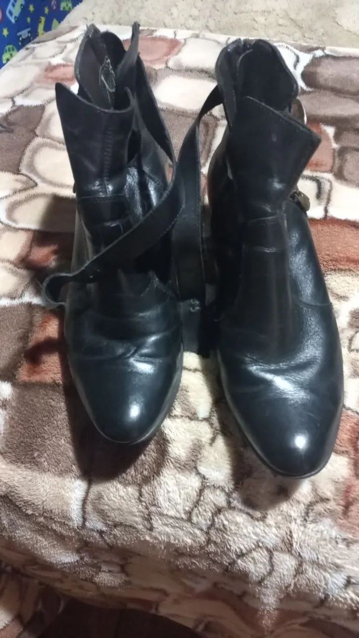 bota Dazanni de  couro  - Foto 2