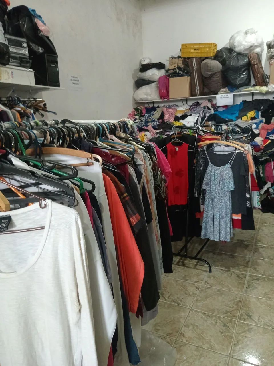 Peças de roupas variadas a partir de 1 real,para revender em bazar . - Foto 6