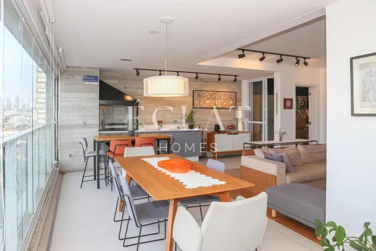Apartamento com 145m², à venda na Vila Romana.