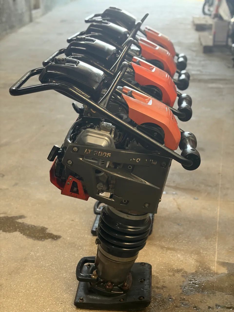 Husqvarna LT 6005 - Compactador de Percussão Profissional