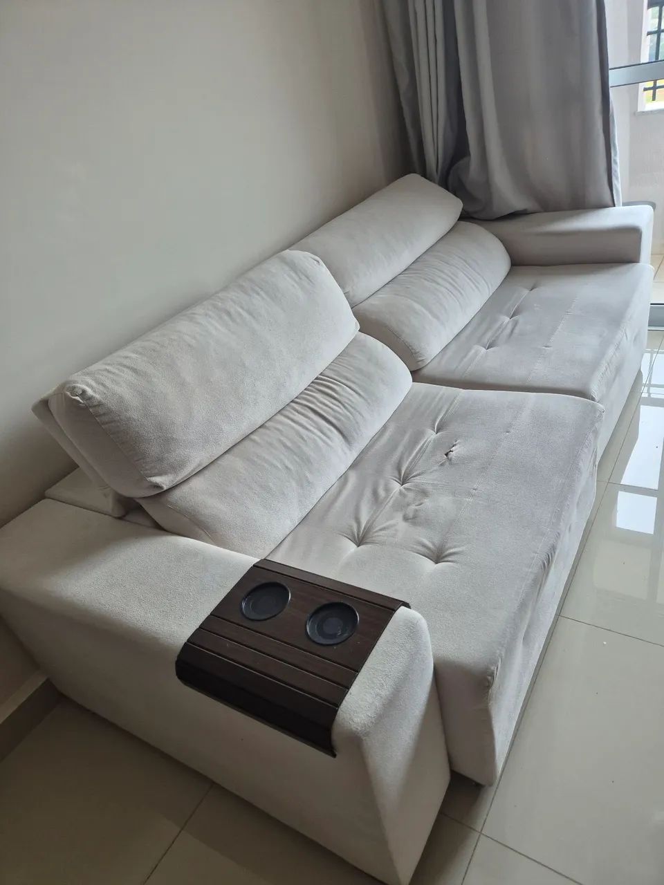 Sofá retrátil reclinavel bege 3 lugares 2.50  - Foto 4