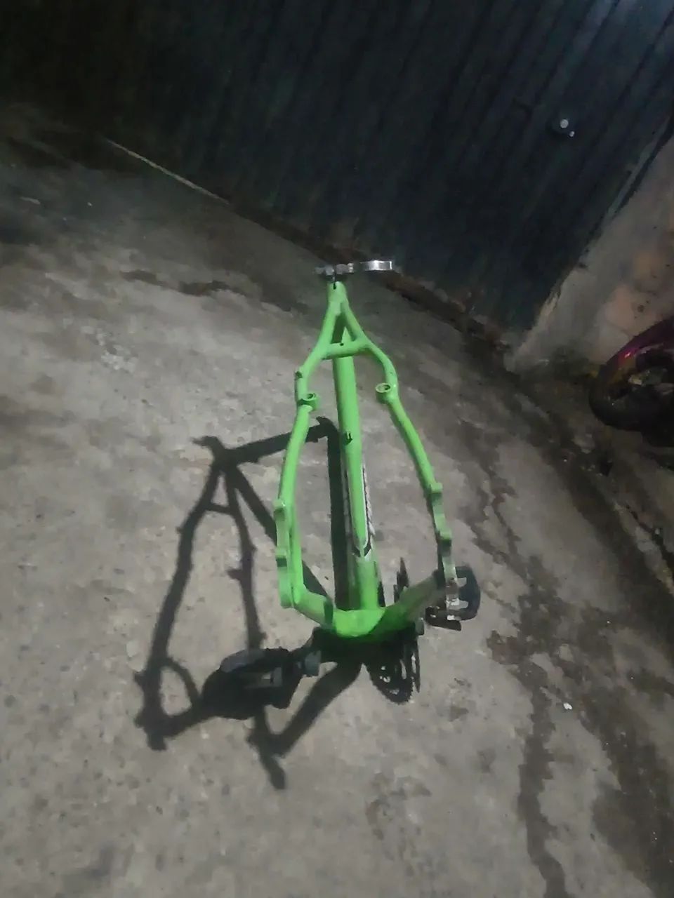 Quadro de Bike Aro 26 com Coroa e Pedivela - Foto 2