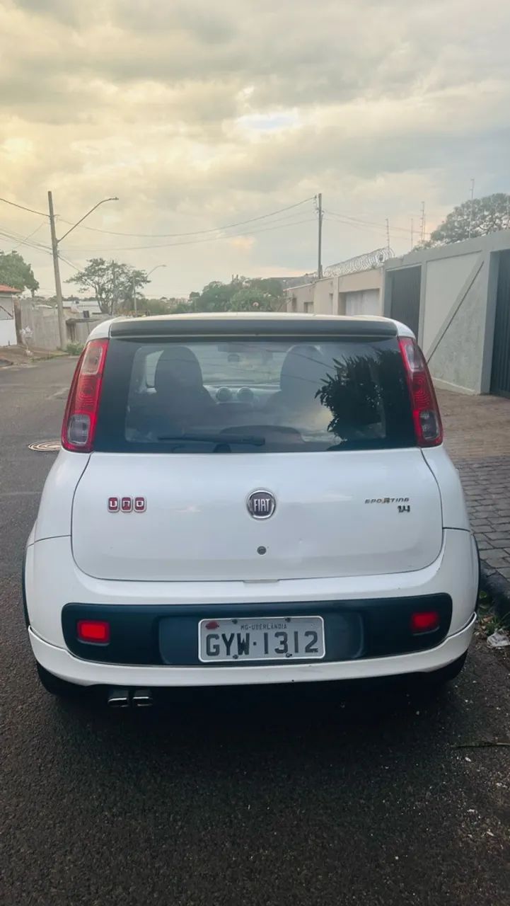 Fiat Uno Sporting 1.4 EVO Fire Flex 8V 4P 2012 - Foto 3