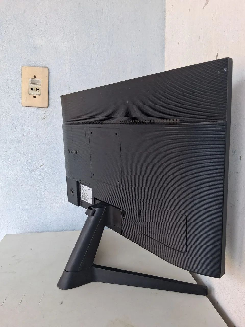 Monitor Samsung 24 IPS Full HD 75Hz HDMI - Foto 2