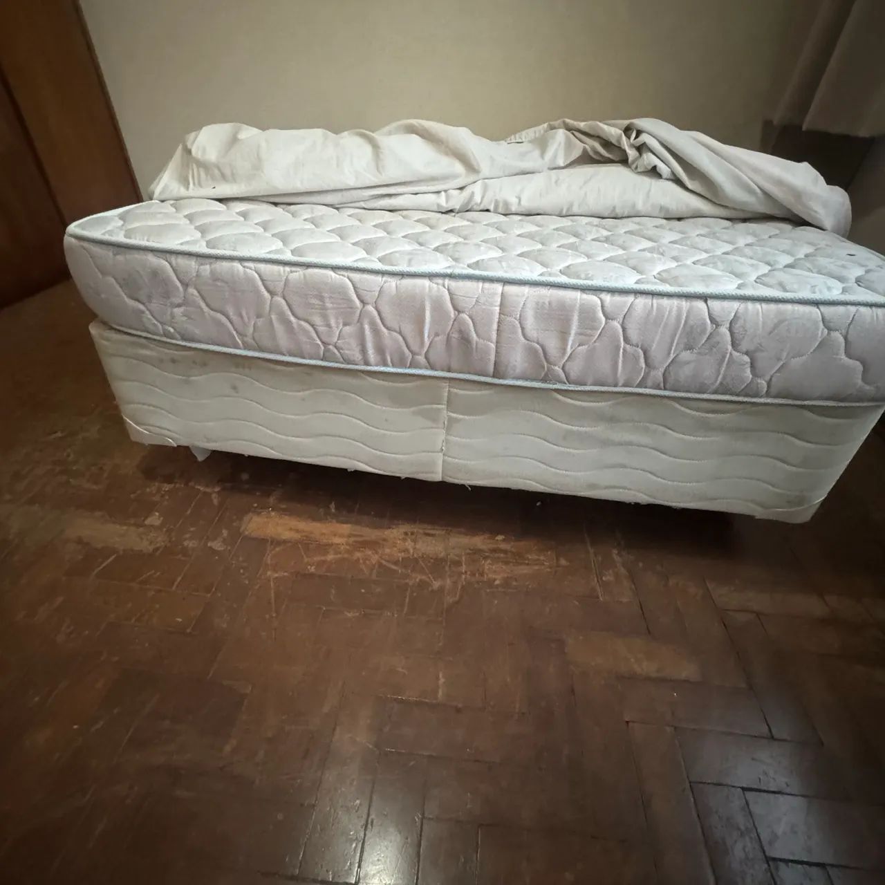Cama box casal com colchão