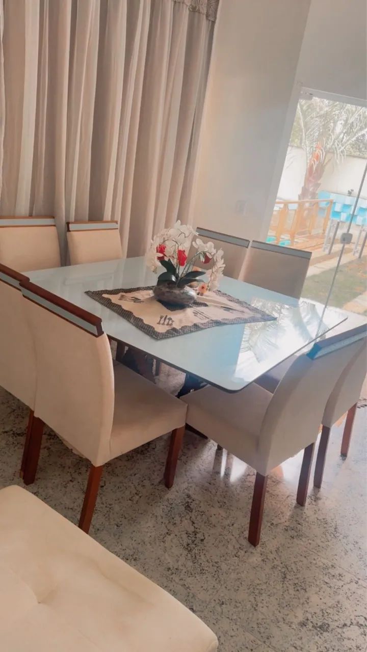 Linda mesa de jantar 8 lugares madeira maciça 
