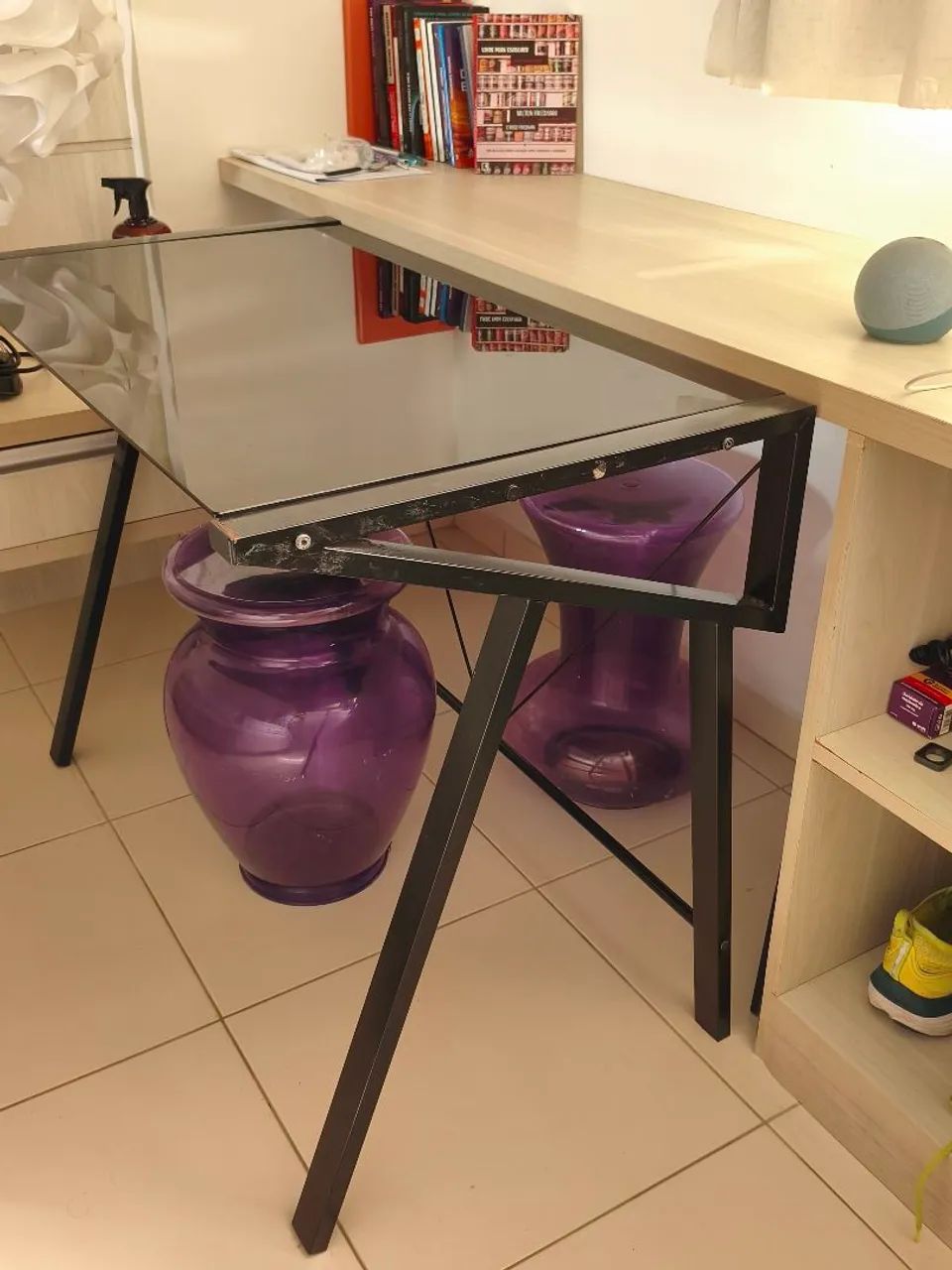 Mesa de Vidro Fumê com Estrutura Preta - Foto 2