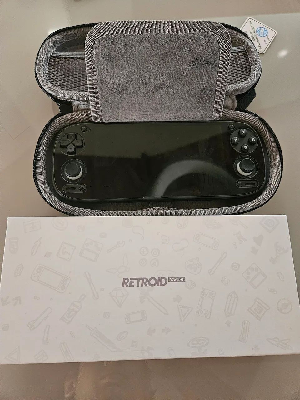 Retroid Pocket 5 na caixa com case - Foto 3