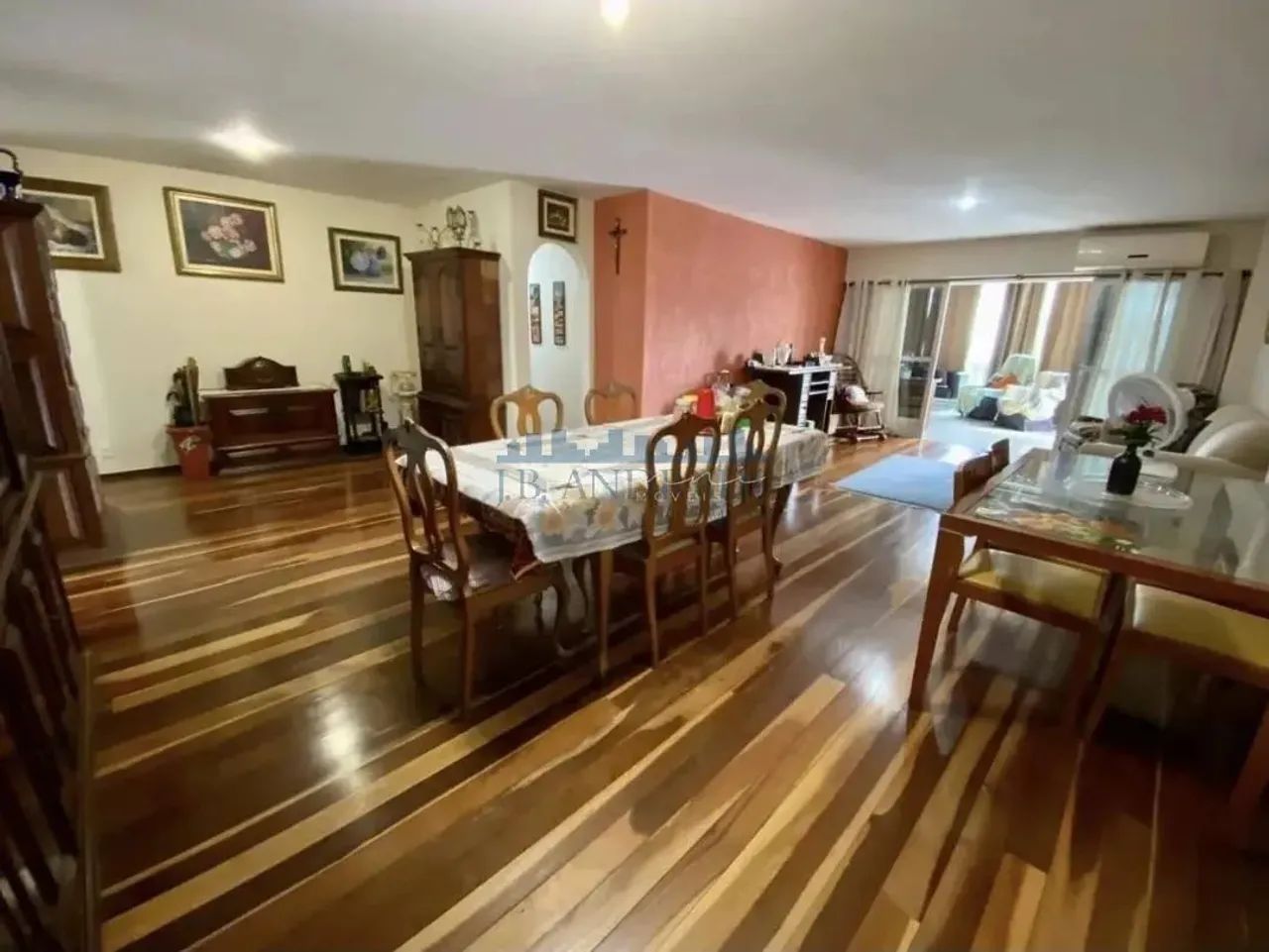 Jardim Oceânico  178 m², Vista Livre, Varandão Fechado Cortina de Vidro - 3 Quartos - Suít