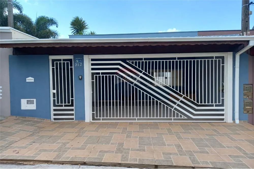 Casa com 3 dormitórios para alugar.