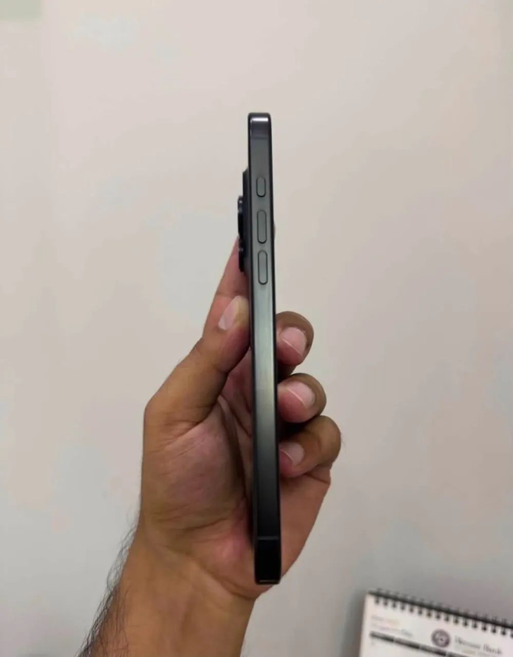 iPhone 16 Pro Max - 256gb - E-sim - LACRADO - Foto 2
