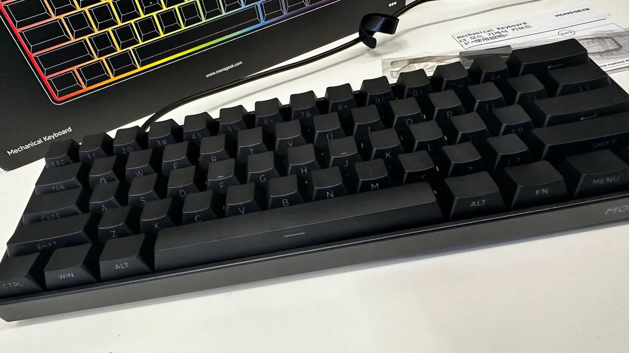 TECLADO GAMER MAGNÉTICO FUN60 PRO | 8K Hz 