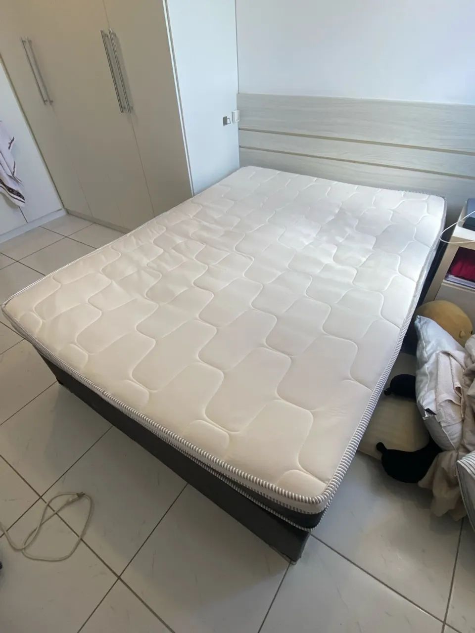 Cama Box Casal Completa com Colchão