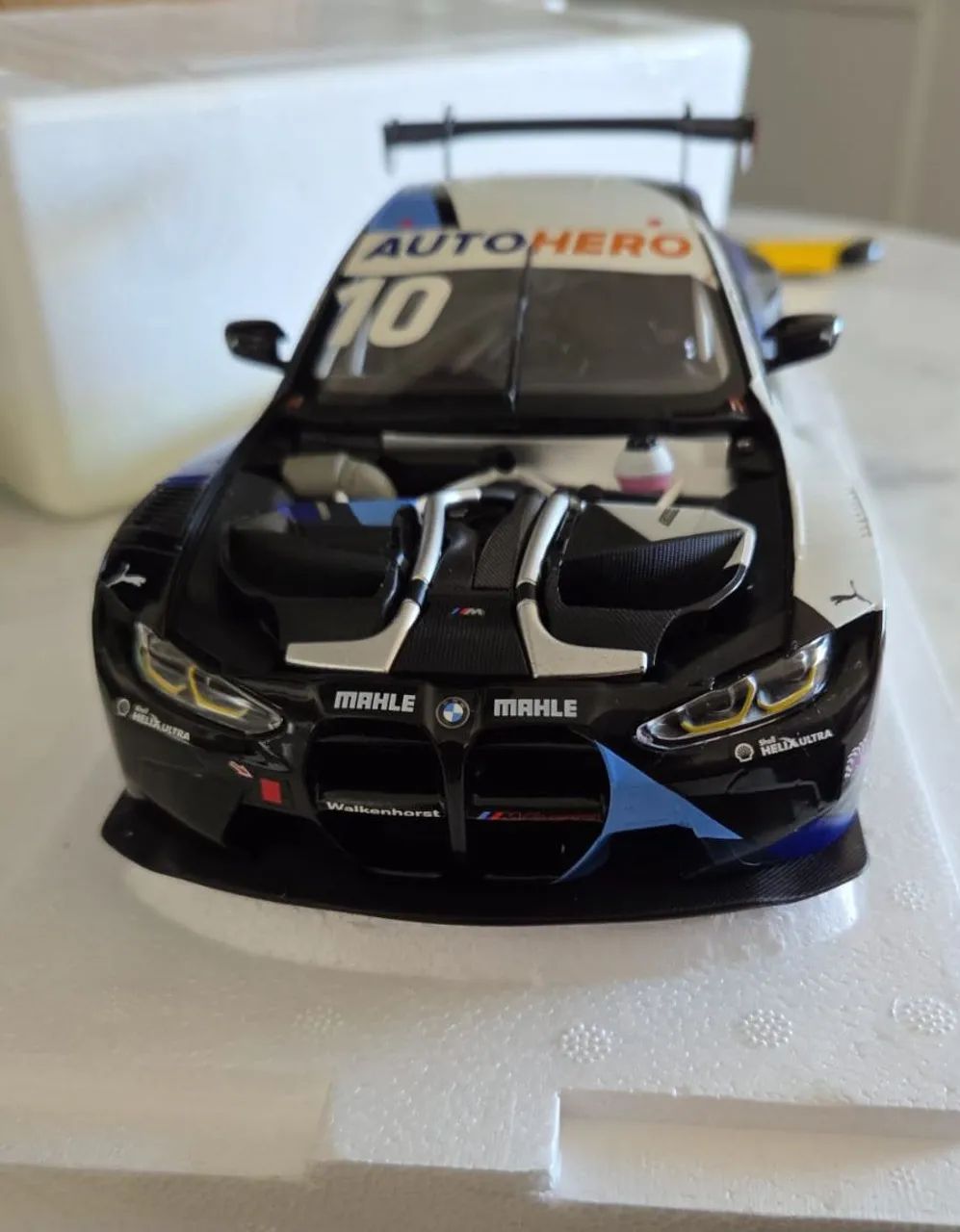 BMW M4 GT3 MINICHAMPS 1:18 - Foto 3