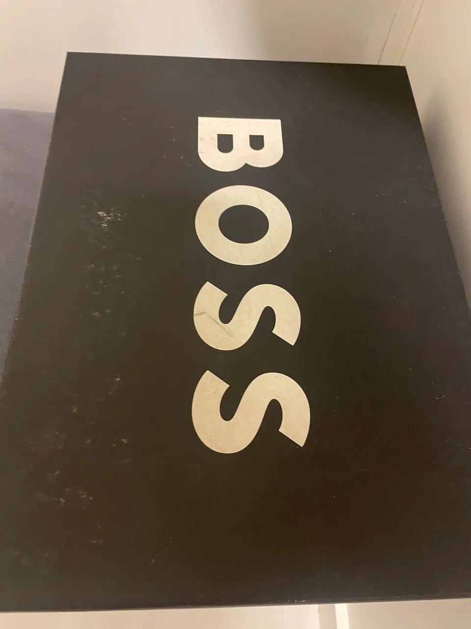 Tênis Hugo Boss numeração 42 em couro  - Foto 4