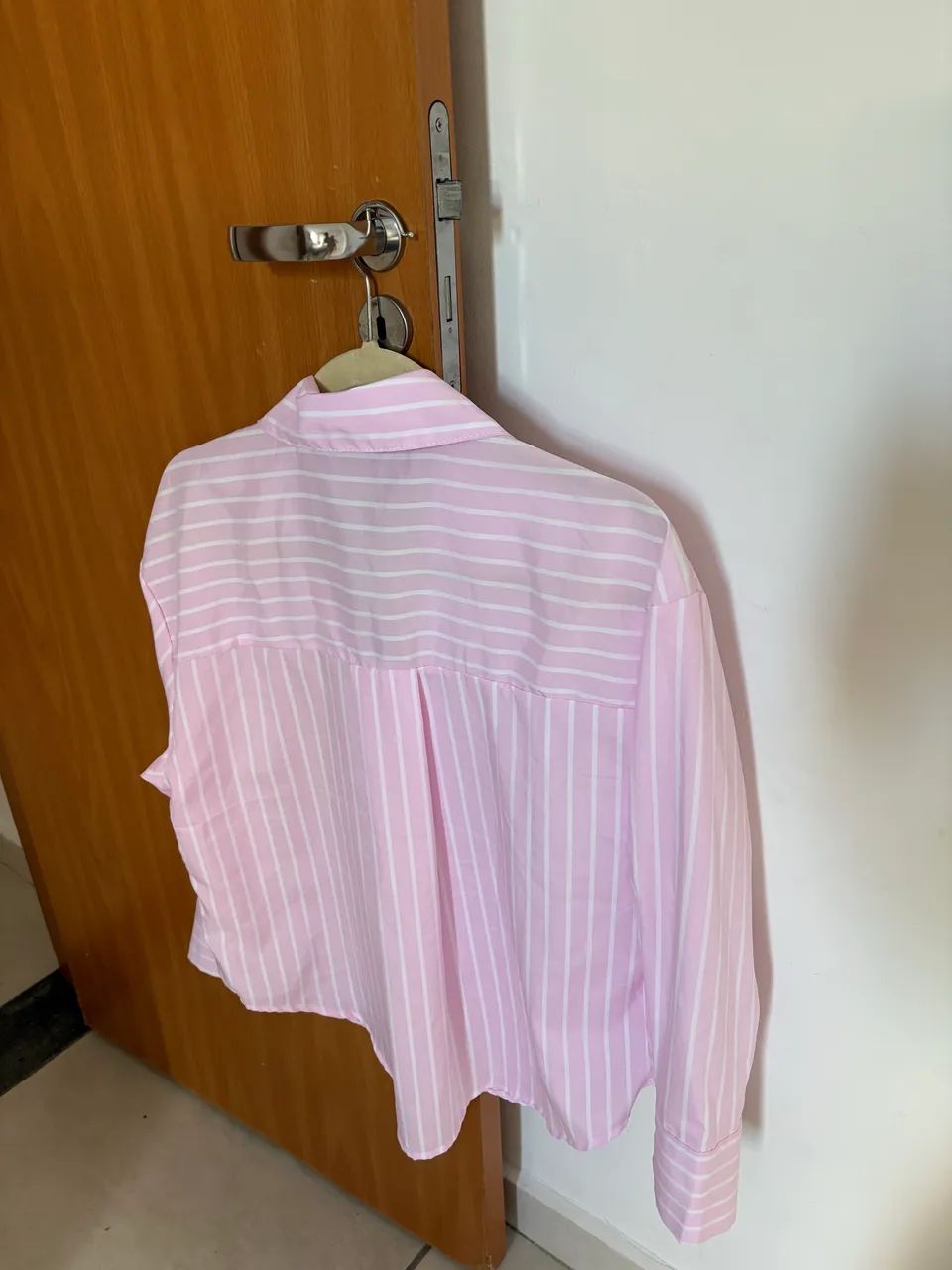 Blusa social listrada  - Foto 4