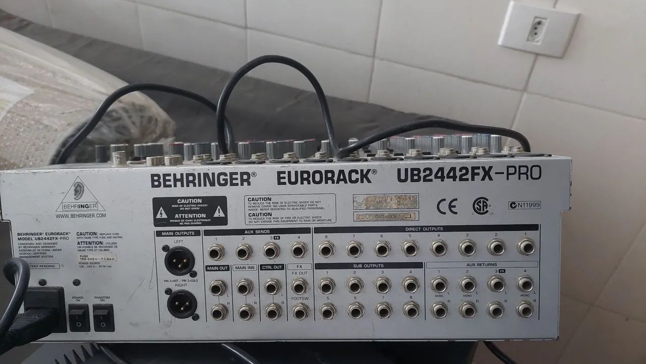 Mesa de son BEHRINGER