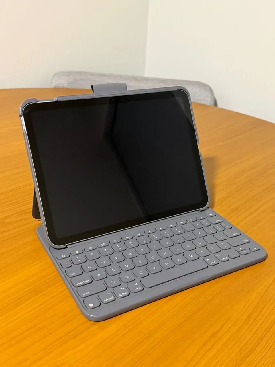 iPad Apple 11 chip A16 - 256GB Wi-Fi Prata + Teclado - Tablets e E