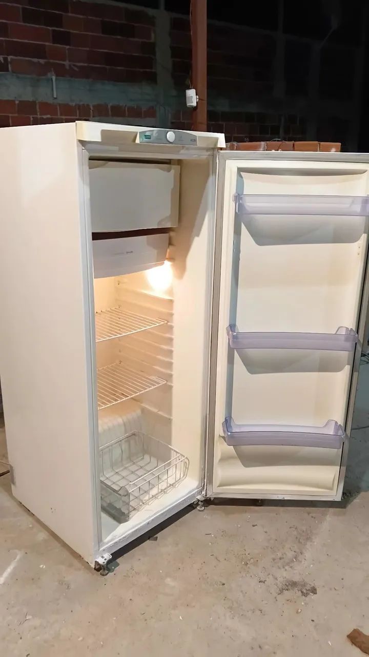 Vendo Geladeira com entrega grátis - Foto 5