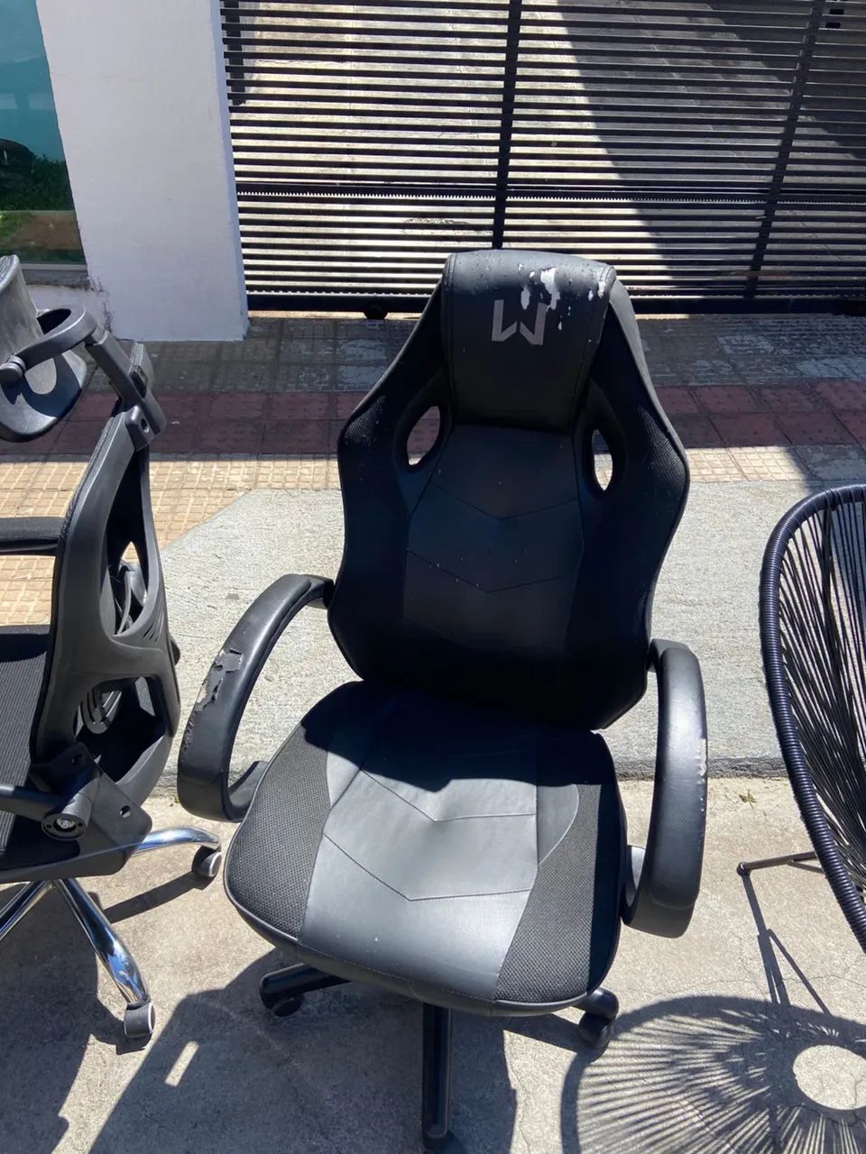 Cadeira Gamer Preta com Braços - Usada