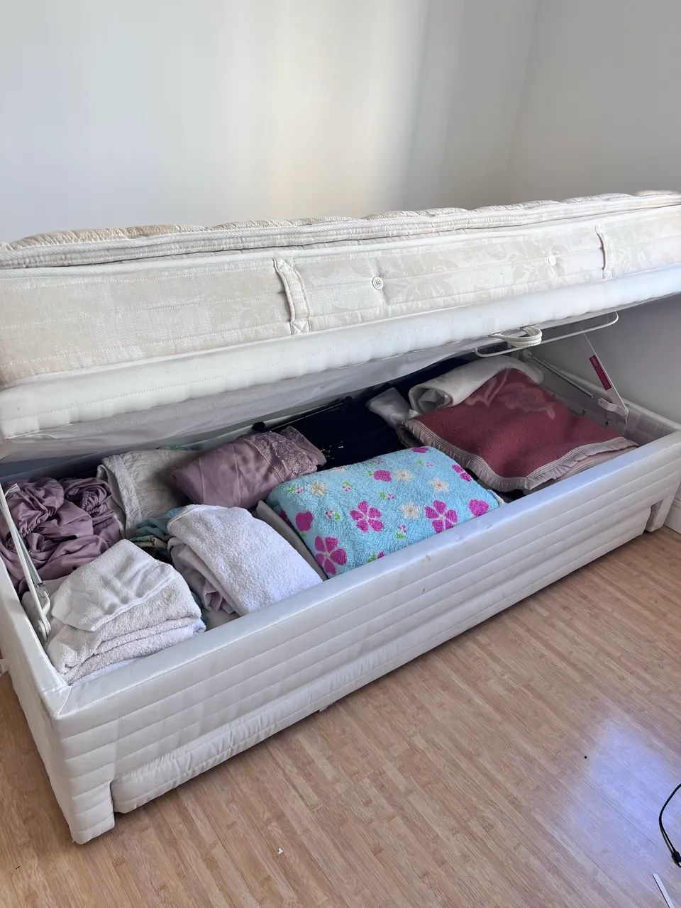 Cama solteiro + box-baú + cama auxiliar - Foto 2